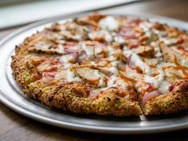 Buffalo Chicken Pizza(Cauliflower crust)